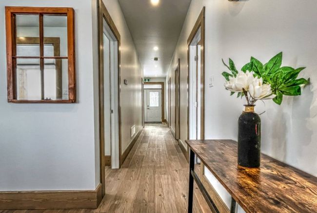 Brand New Luxury 7 bedroom Chalet/Cottage with Hot Tub at Blue Mountain #A16 17