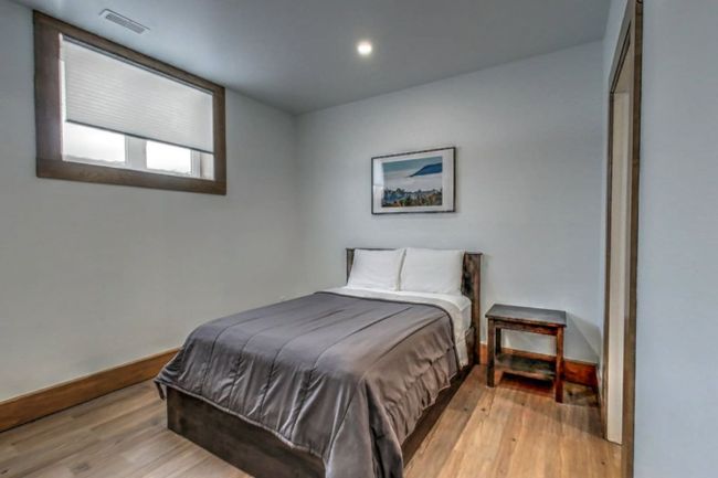 Brand New Luxury 7 bedroom Chalet/Cottage with Hot Tub at Blue Mountain #A16 22