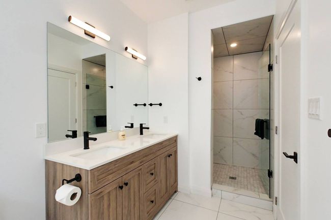 7 bdrm Blue Mountain Luxury Chalet/6.5 bath/Hot Tub 15