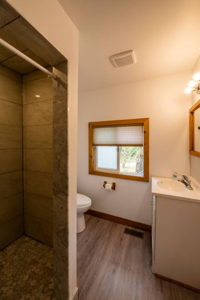 Unique Very Private Cottage, Private Beach Access, BBQ,HT 22