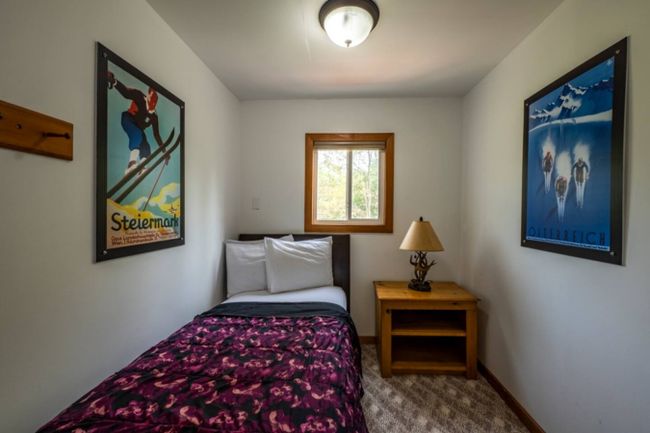 Unique Very Private Cottage, Private Beach Access, BBQ,HT 19