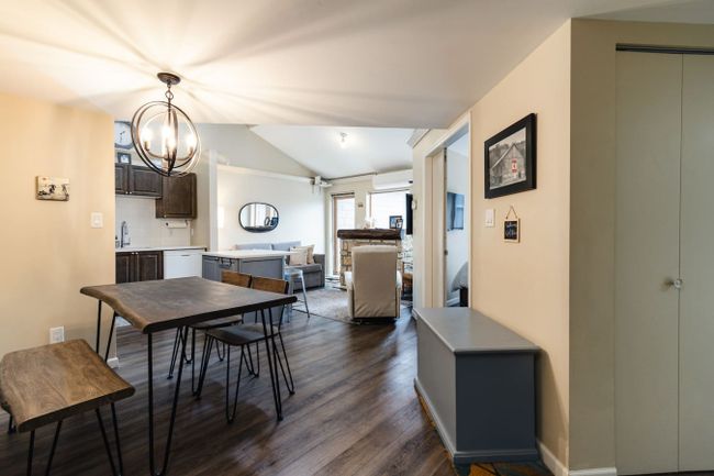 Heart of the Village - Luxury 1 Bedroom + loft 11