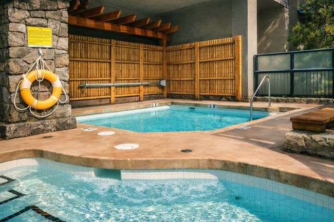 Heart of the Village - Luxury 1 Bedroom + loft 19