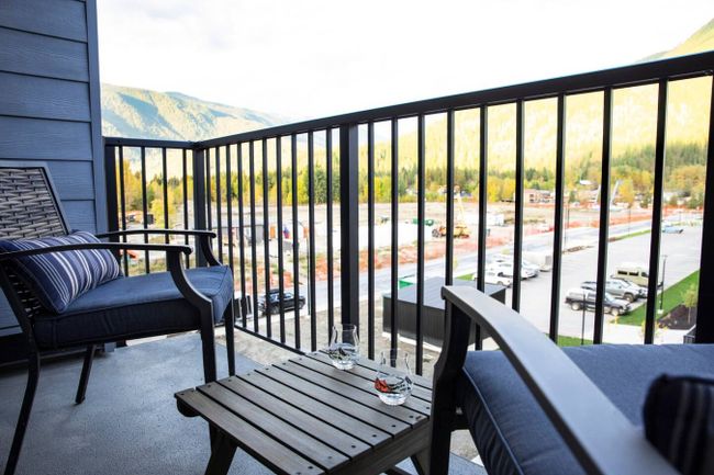 Revy Rendezvous | Private Hot Tub & Mountain Views 20