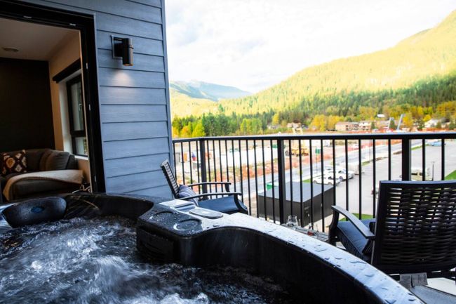 Revy Rendezvous | Private Hot Tub & Mountain Views