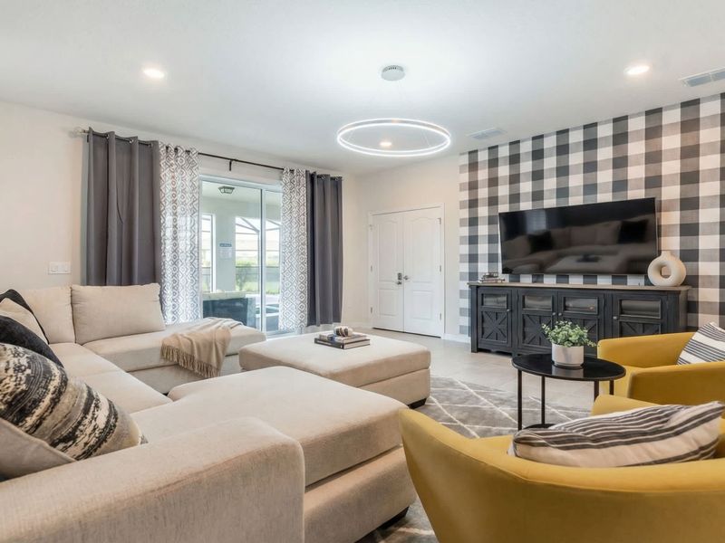 7303OL Solterra New 2