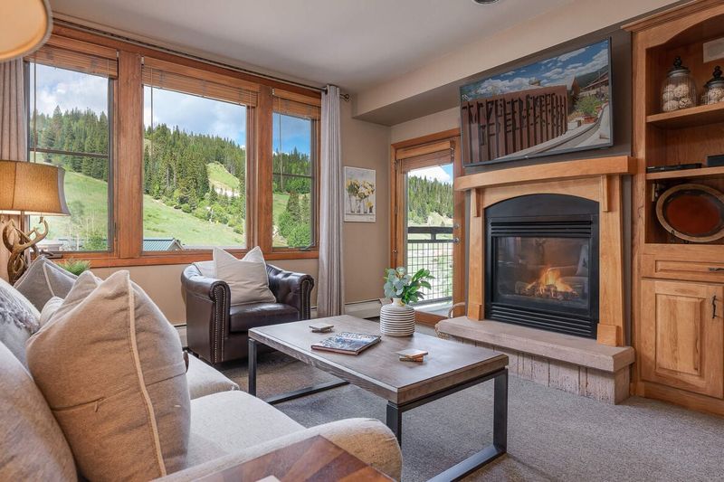Zephyr Mountain Lodge 2307 Photo