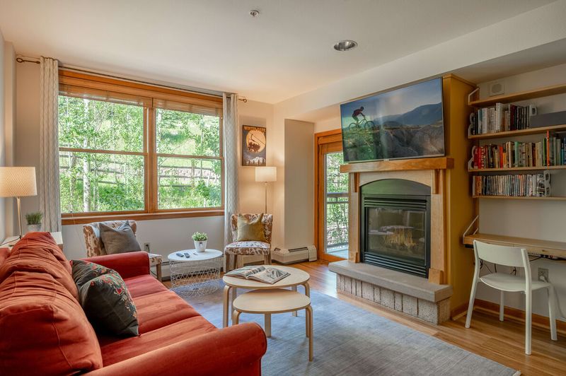 Zephyr Mountain Lodge 1303 Photo
