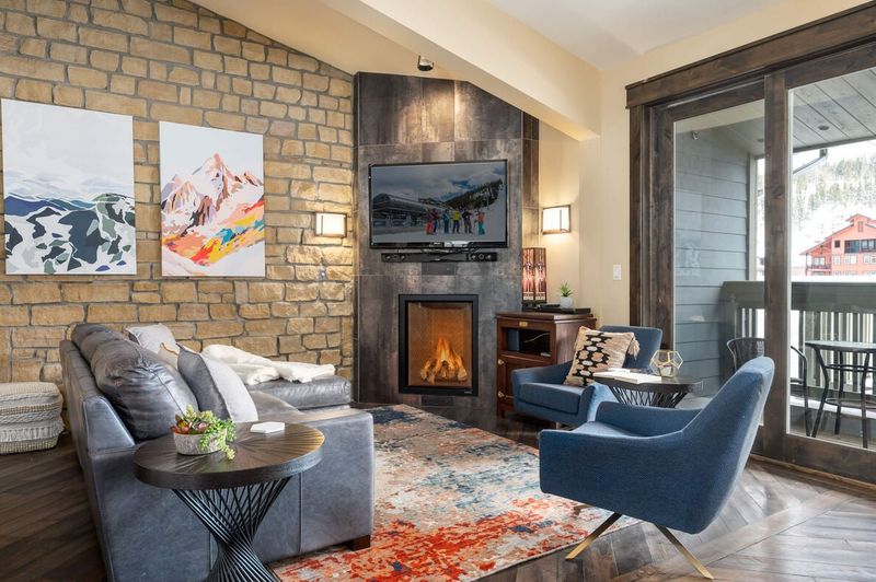 Base Village Loft 102 Photo
