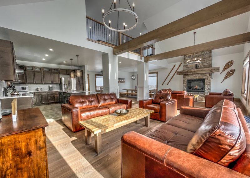 Brand New Luxury 7 bedroom Chalet/Cottage with Hot Tub at Blue Mountain #A17 Photo